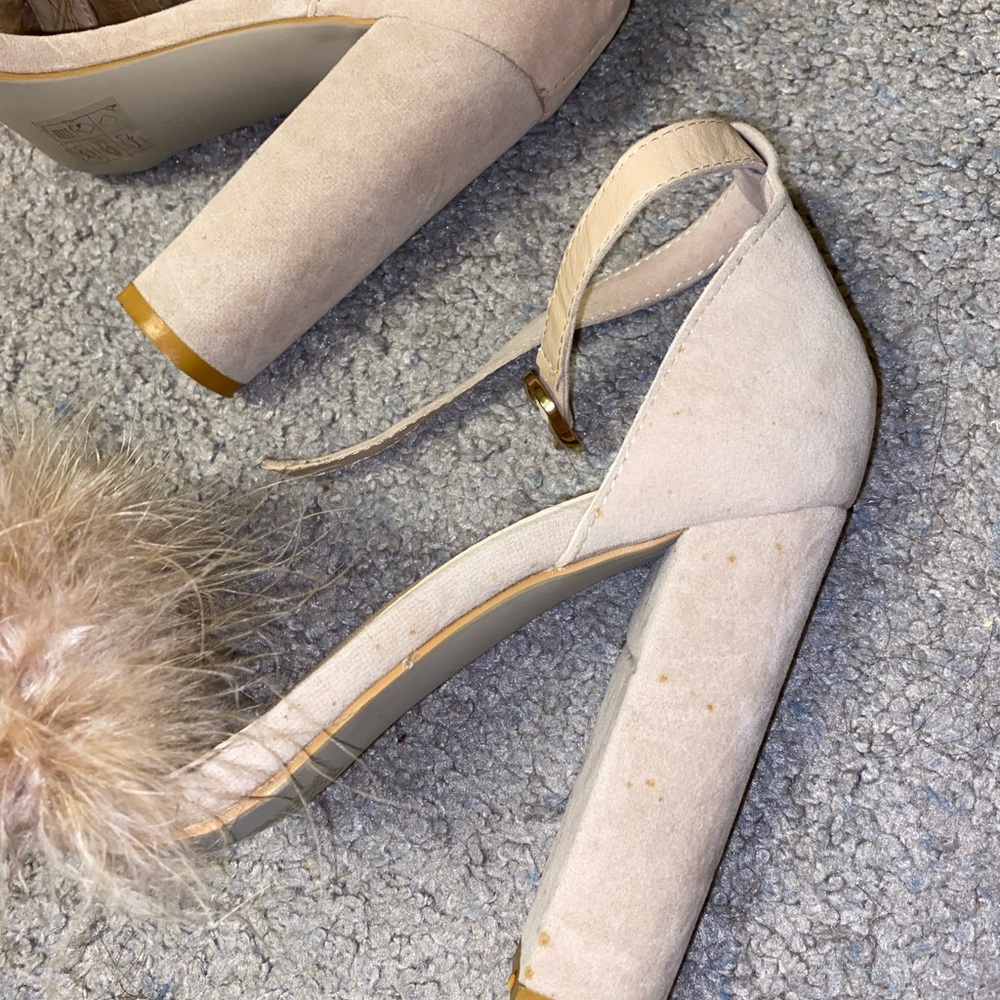 Fluffy heels - Picture 2 of 4